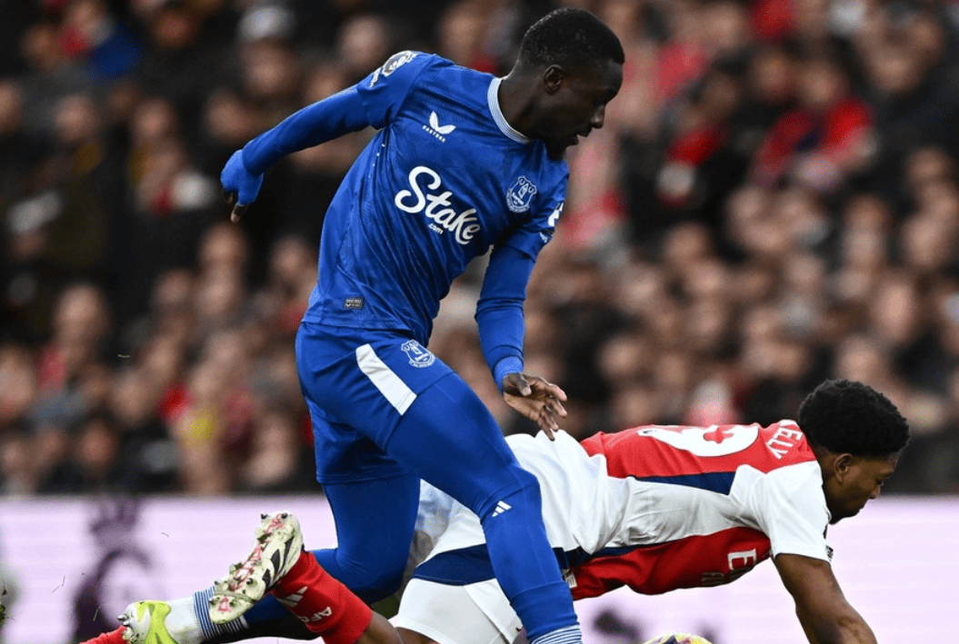 英雄联盟竞猜-赛前法兰克福备战英超，门线救险细节曝光，悬念犹存，医务组通报恢复的简单介绍